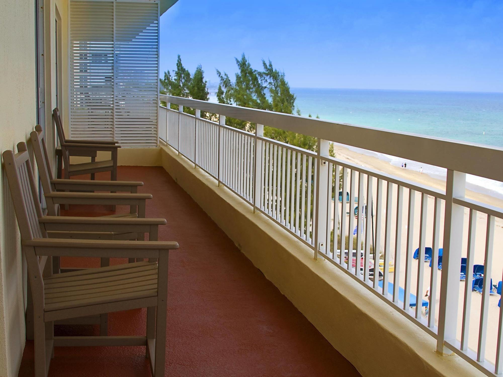 Club Wyndham Royal Vista Hotel Pompano Beach Exterior photo